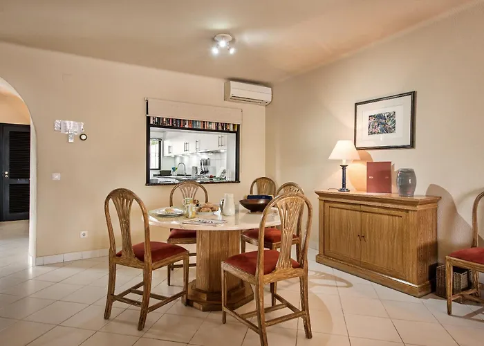 Mng Elliott25 Vale do Lobo